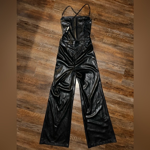 Good American Women’s Vacay Faux Leather Jumpsuit - Picture 3 of 6